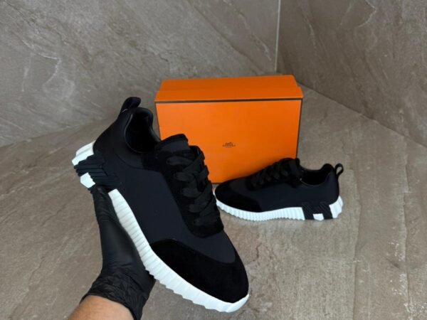 Hermes Bouncing Black White