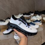 On Cloudtilt Sneaker Light Blue - Black - Afbeelding 2