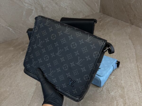 Louis Vuitton District PM Messenger Bag Black