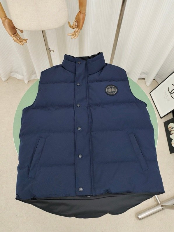 IMG_7082 Canada Goose Bodywarmer Blue Black Logo High Quality, Ganzendons vulling - Afbeelding 1