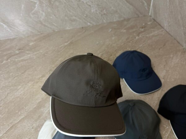 Loro Piana Pet Bruin