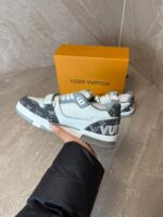 Louis Vuitton Trainer Velcro Strap Monogram Denim Sneakers Grey - Afbeelding 6