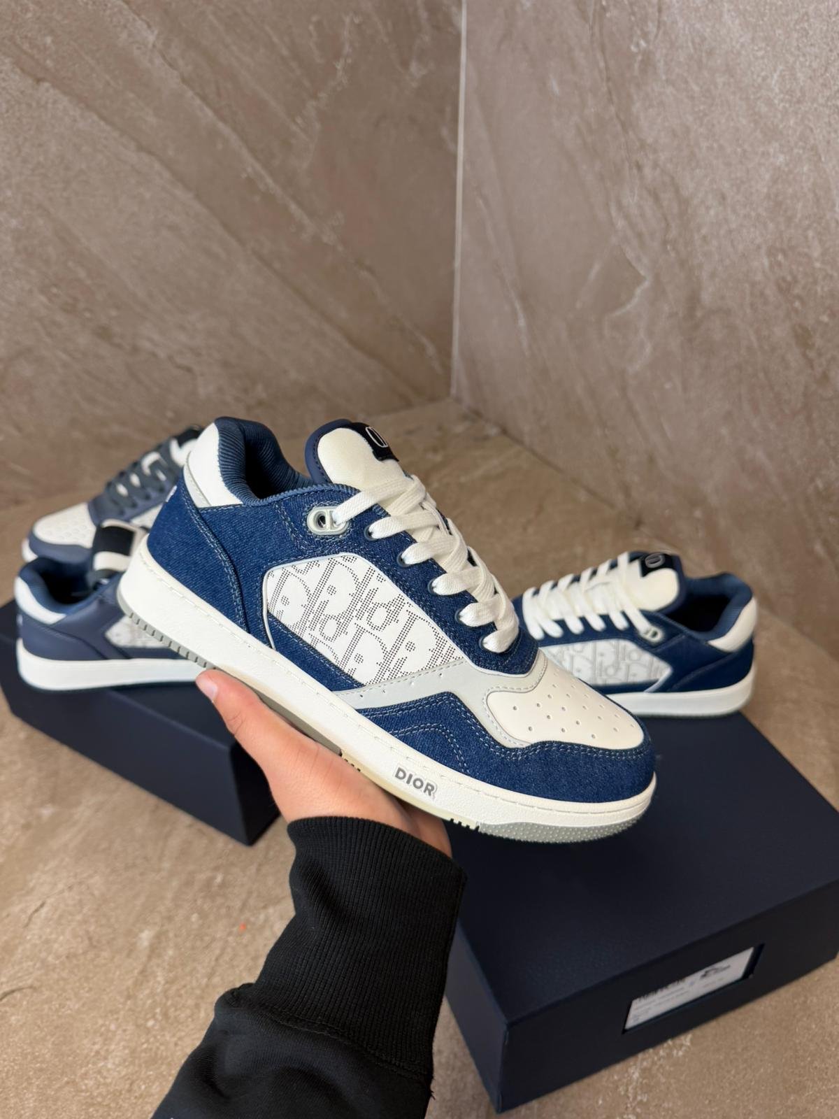 b27 (3) Hermes B27 Sneakers Spike - Afbeelding 1