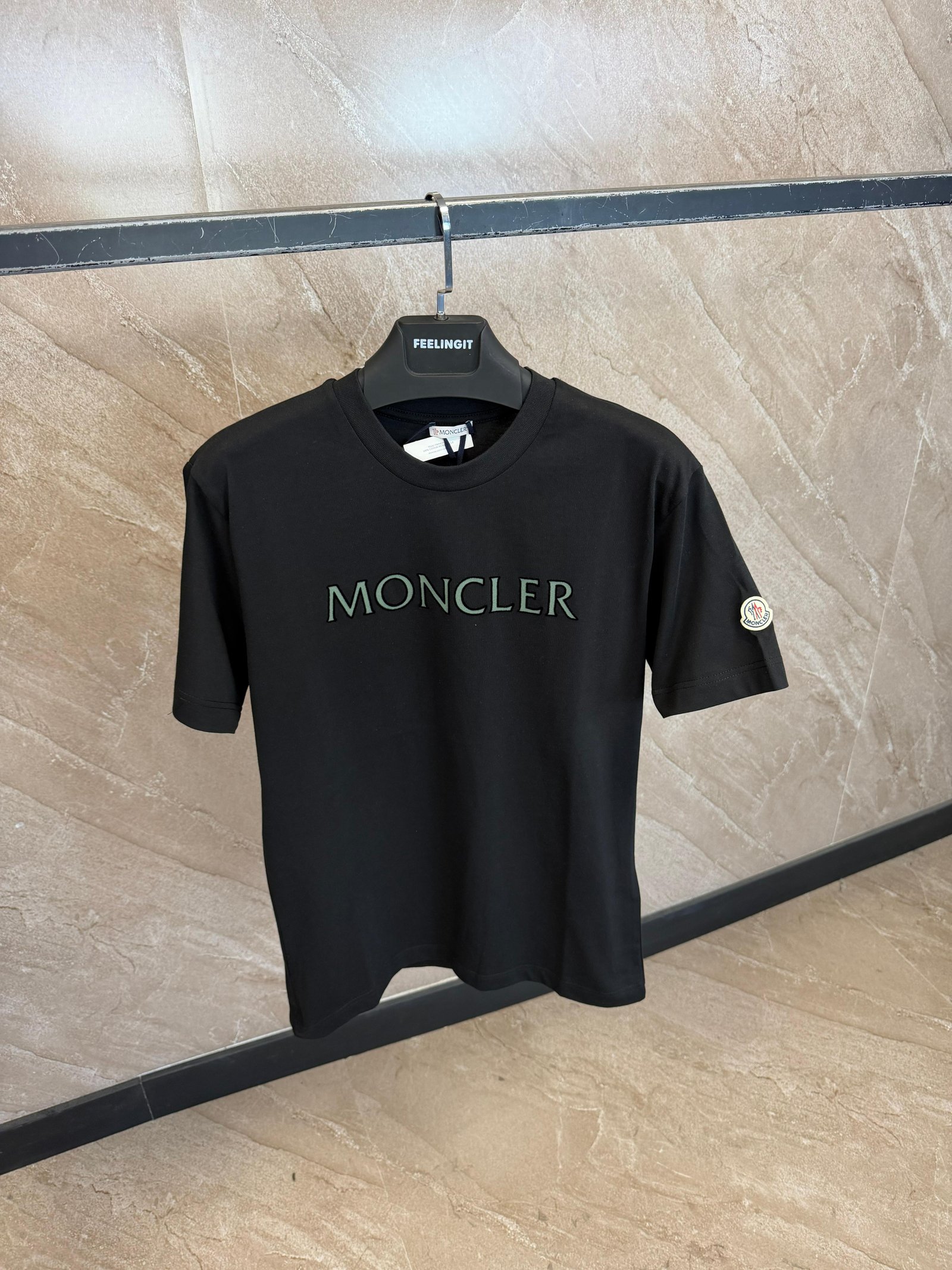 WhatsApp Image 2026-06-16 at 18.08.20 (1) Moncler T-Shirt Black - Afbeelding 1