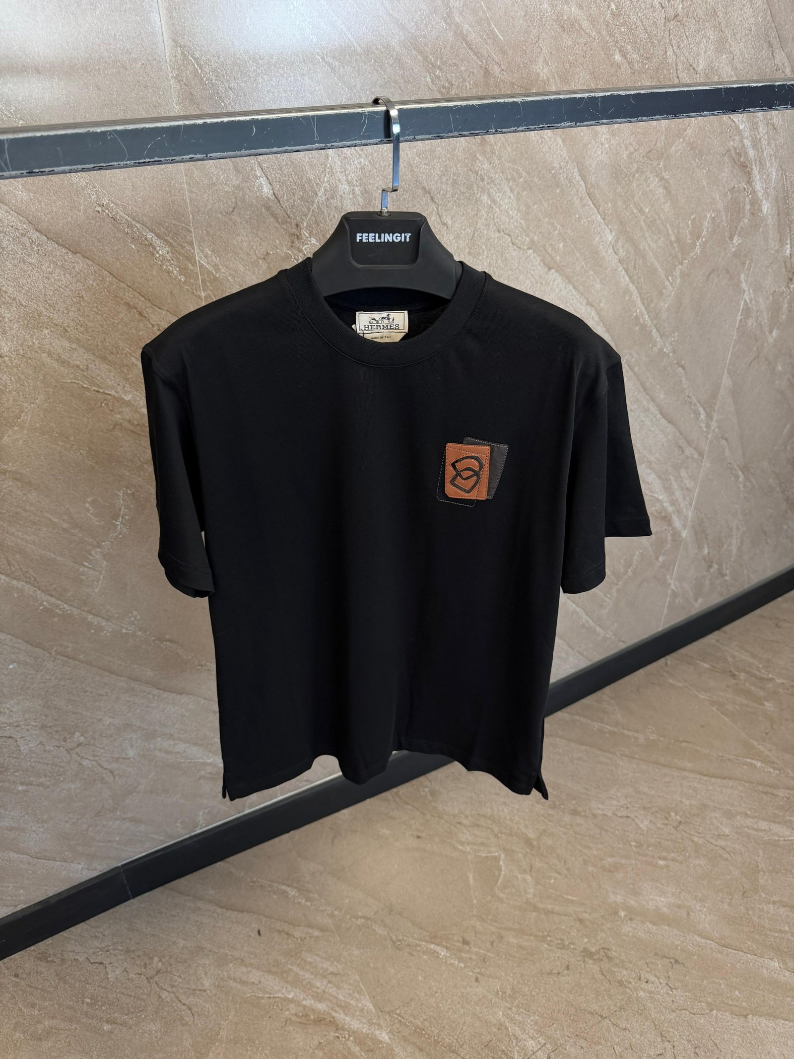 WhatsApp Image 2026-06-16 at 19.37.06 (3) Hermes T-shirt Black - Afbeelding 1