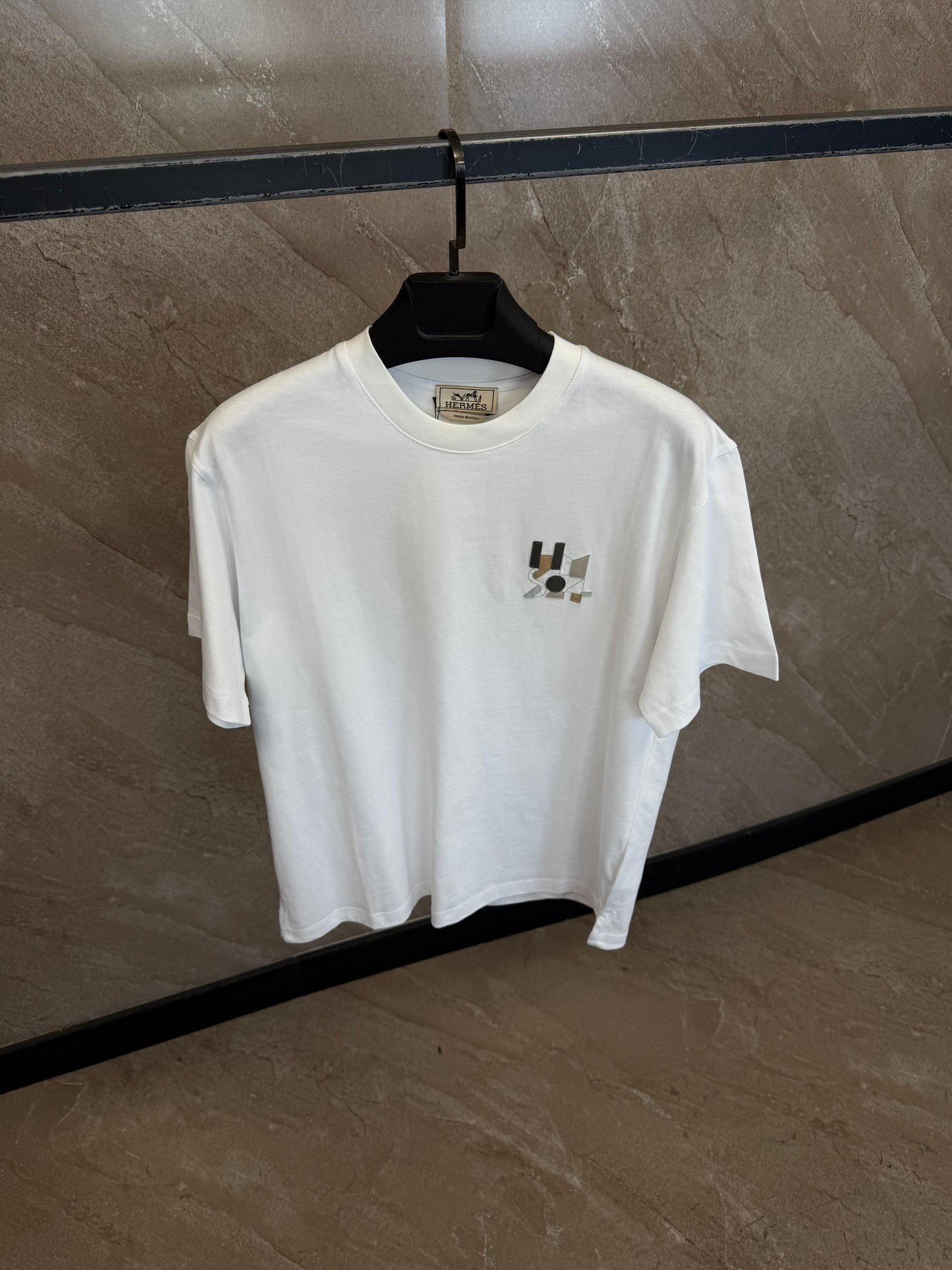 WhatsApp Image 2026-06-16 at 19.37.08 (1) Hermes T-shirt White - Afbeelding 1