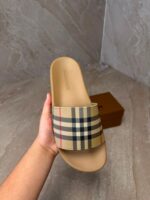 Burberry Beige Slippers - Afbeelding 3