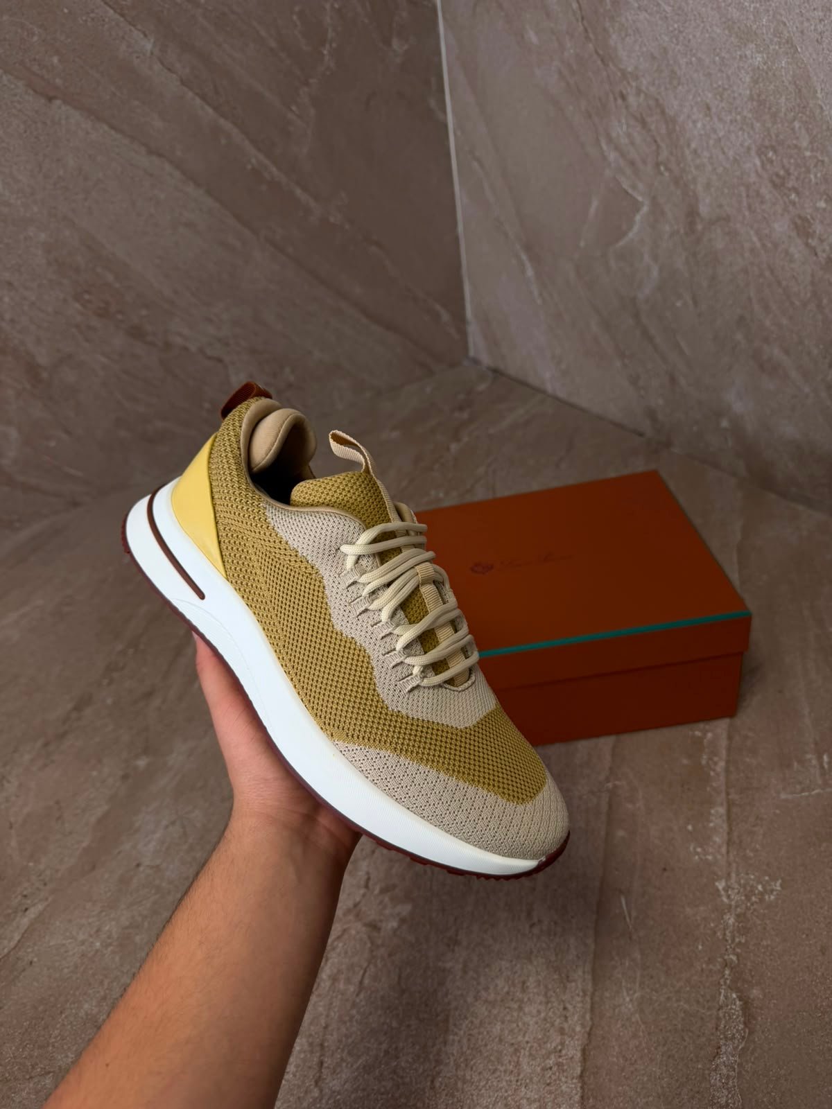 lorogeel (2) Loro Piana Weekend Walk New Sneakers - Afbeelding 1