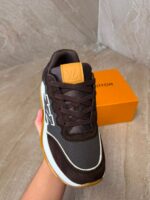 Louis Vuitton Brown Classic Sneakers - Afbeelding 4