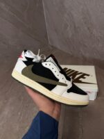 Travis Scott Olive Low Sneakers - Afbeelding 2